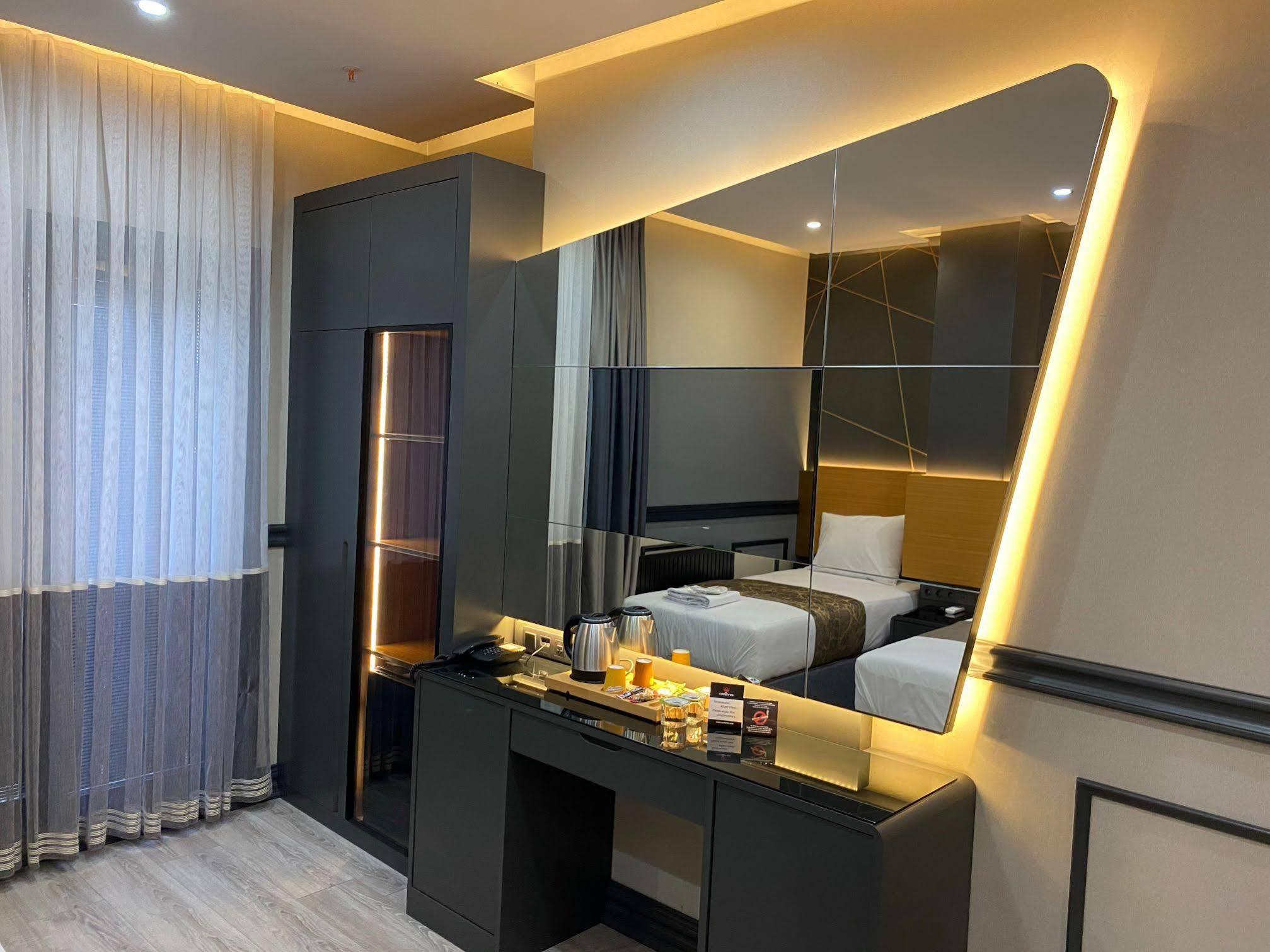 Confores Hotel Provincia di Provincia di Istanbul Esterno foto